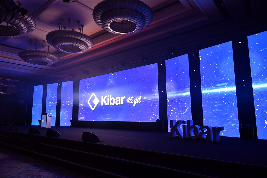 Figür | Kibar Holding 45. Yıl Organizasyonu